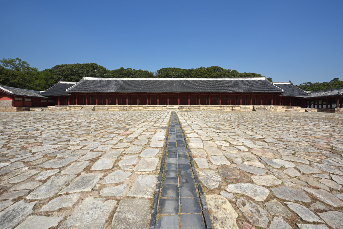 Jeongjeon (Main Hall of Jongmyo Shrine)